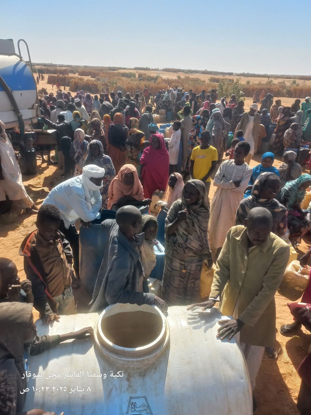 العطش يفاقم معاناة نازحي أبو زريقة وسط مناشدات لتوفير المياه