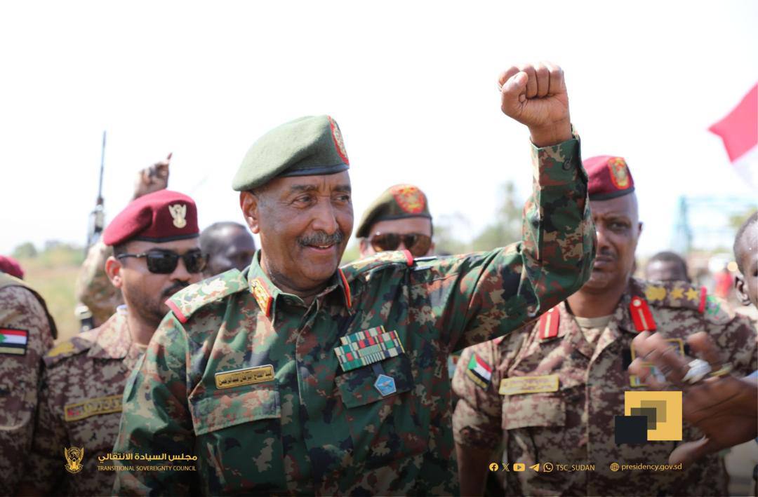 القوات المسلحة تستنكر العقوبات الأمريكية على قائدها