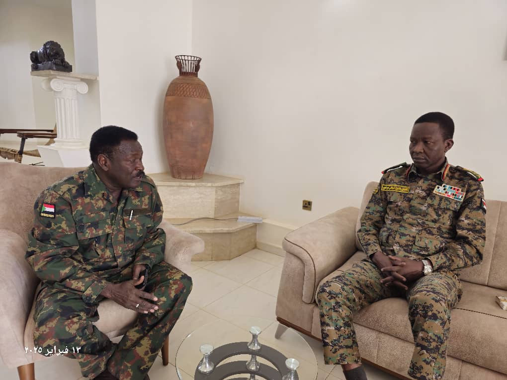 الكباشي يتلقى تقريرًا عن الأوضاع بجنوب دارفور وجاهزية الفرقة 16 مشاه