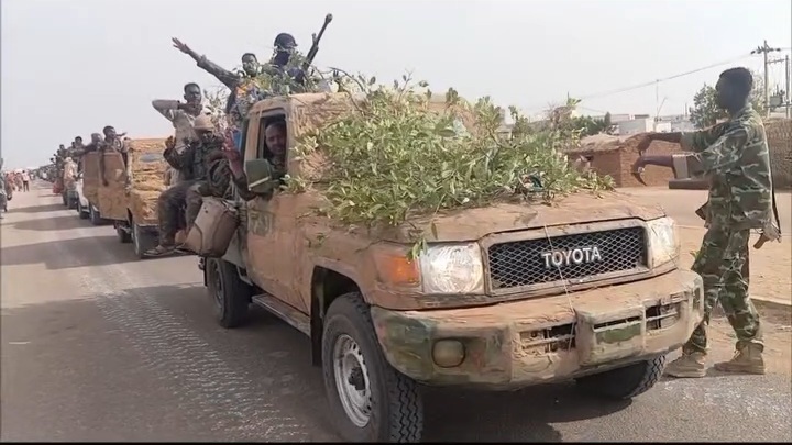 الجيش يفكّ حصار الأُبيّض ويحقق انتصارات استراتيجية في عدة محاور