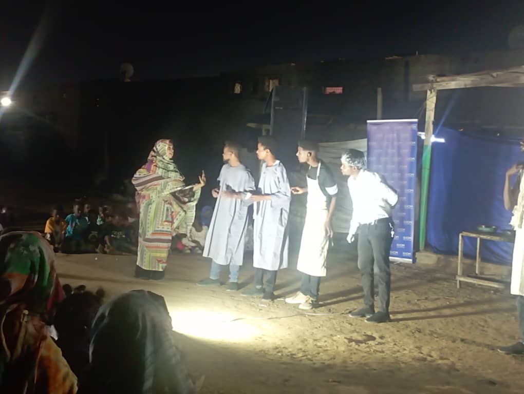 بالشراكة مع منظمة الهجرة الدولية.. مجموعة الرصيف المسرحية تقدم عروضًا ترفيهية بمراكز الإيواء في بورتسودان