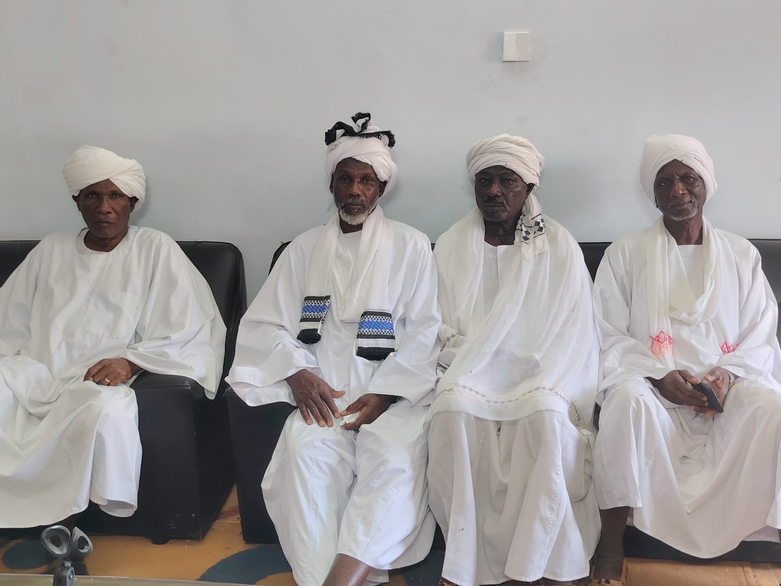 قيادات وأعيان قبيلة الترجم يناشدون أبناءهم بالانسحاب من صفوف مليشيا الدعم السريع