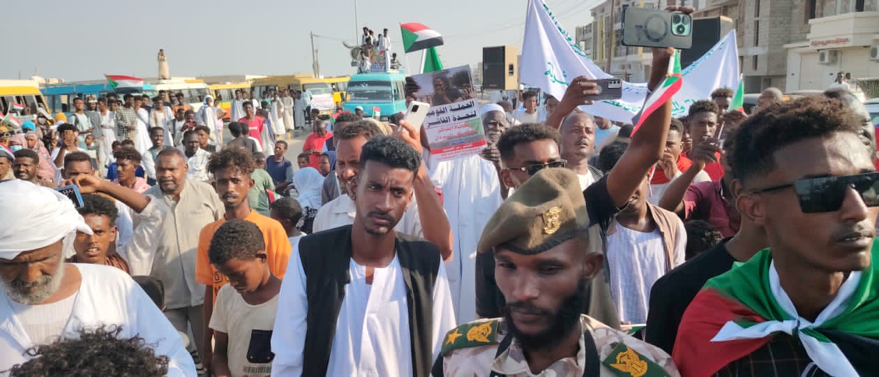في وقفة قومية حاشدة ببورتسودان: الجبهة الشعبية المتحدة تعلن تضامنها الكامل مع مدينة الفاشر وتدين الحصار المفروض عليها