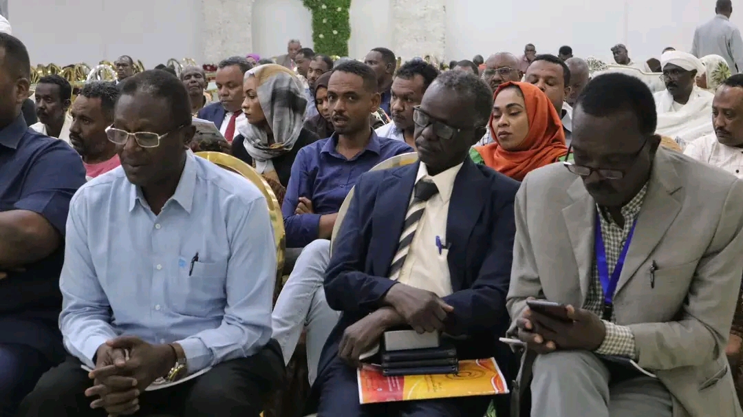 صحفيون يطالبون بتحديد سياسات واضحة للنشر الإلكتروني وتنظيم عمل الصحافة الإلكترونية