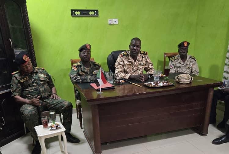وفد من قيادات “القوة المشتركة” يزور قائد محور الخرطوم لبحث سبل تعزيز التنسيق الأمني
