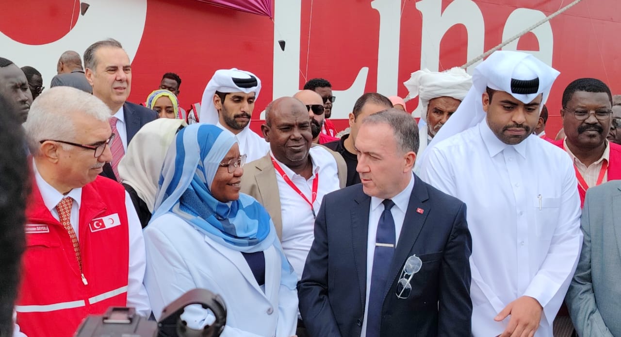 مفوضية العون الإنساني تتسلم ما يقارب ال (٣٠٠)الف طن من المساعدات التركية والقطرية