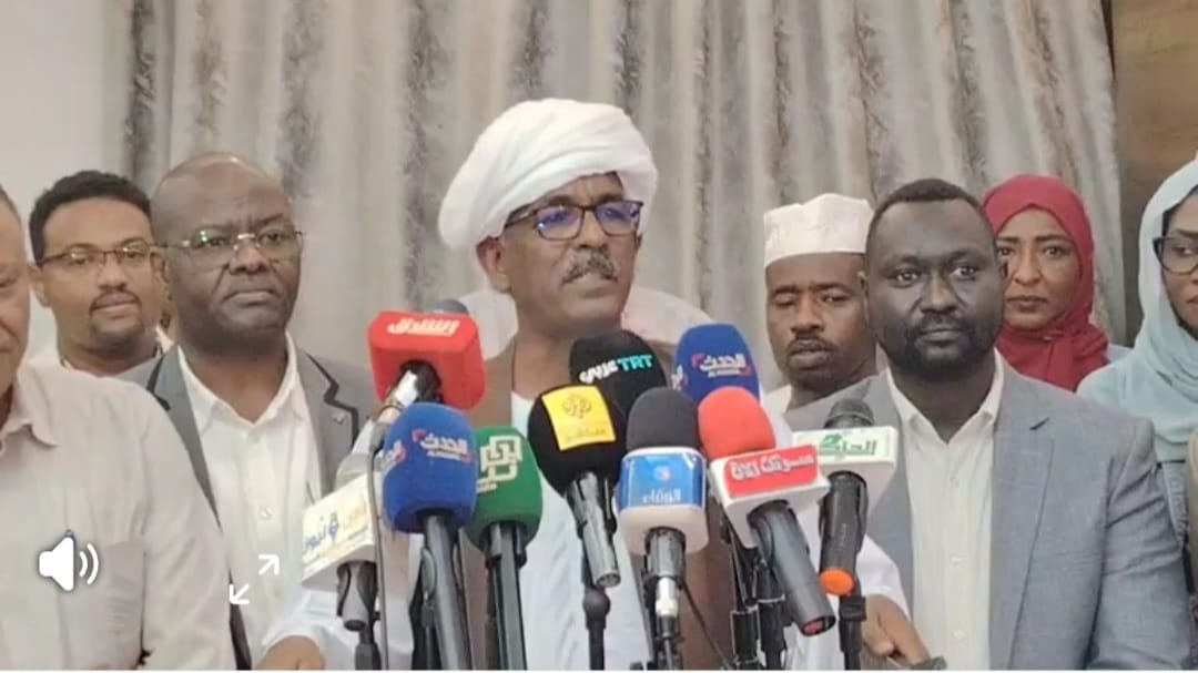 نفت مشاركتها في اجتماعات أديس ابابا الكتلة الديمقراطية تؤيد بيان جمعة الوكيل وتحذر من (التغول ) عليها