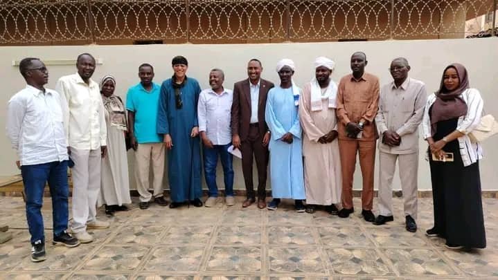 وفد من رابطة إعلاميي وصحفيي دارفور وكردفان يزور موسى هلال ويبحث معه قضايا السودان