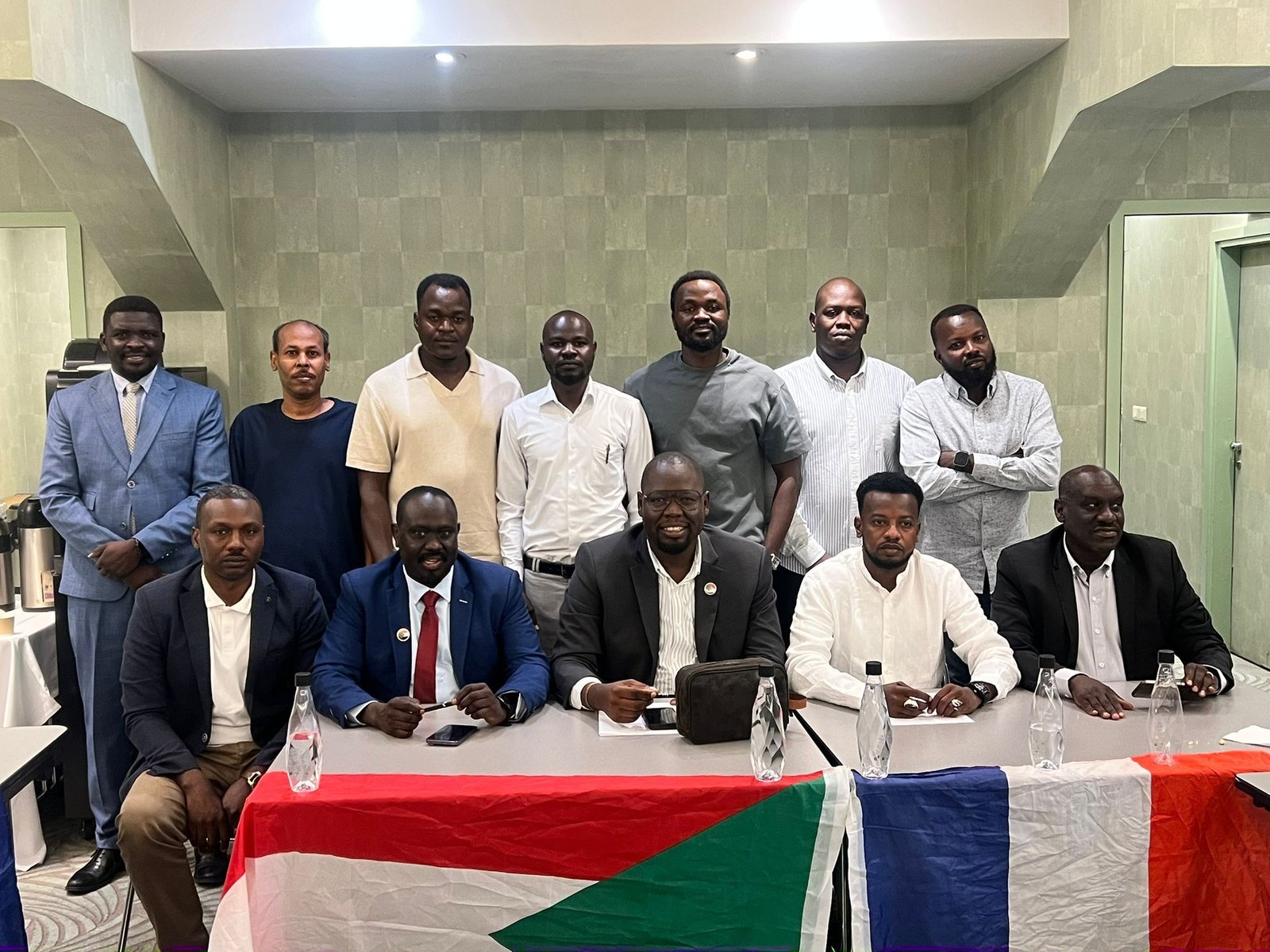 أوردول يلتقي الأمين السياسي لحركة تحرير السودان بإقليم كردفان في باريس